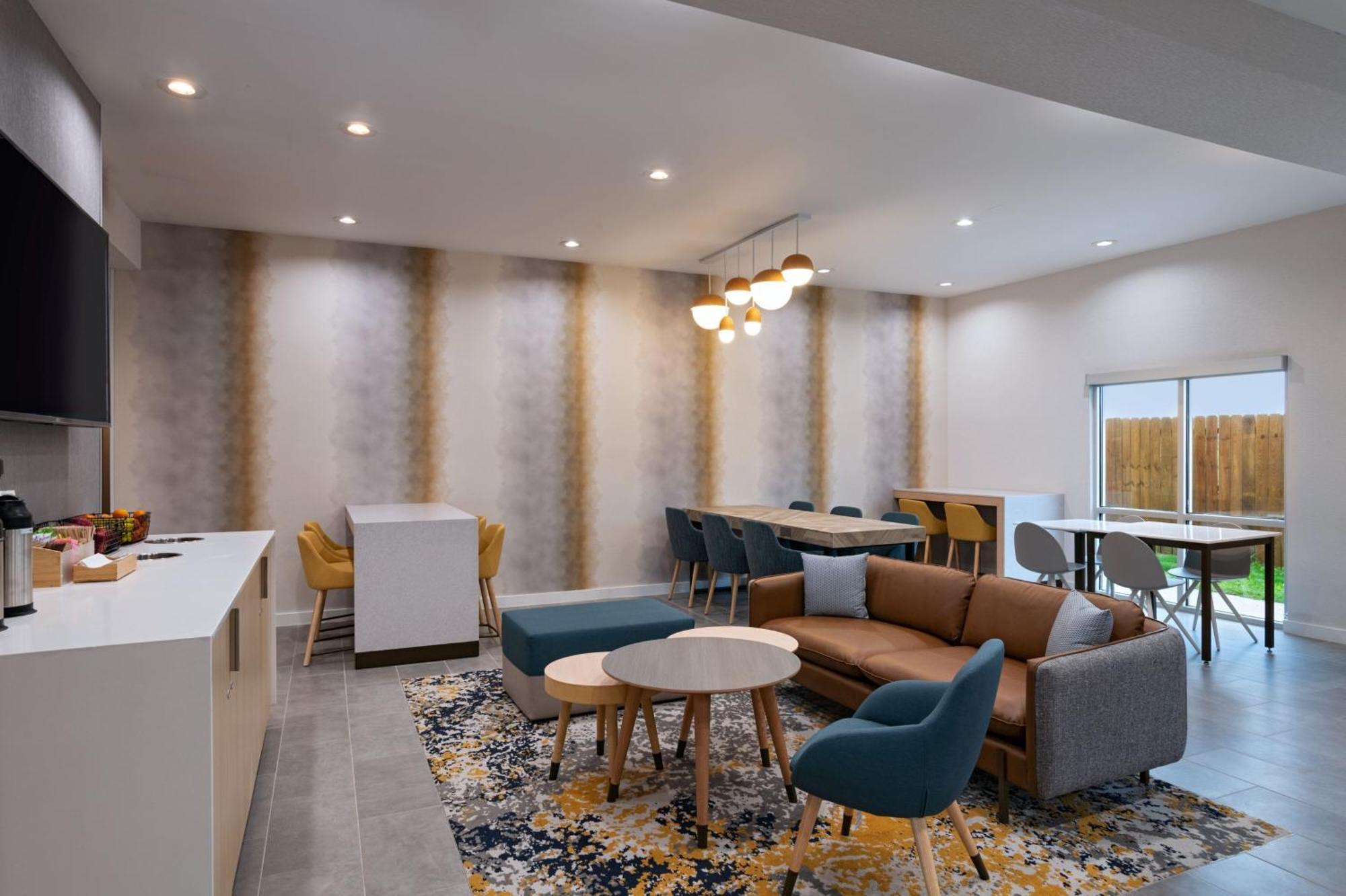 Towneplace Suites By Marriott Weatherford Exterior photo
